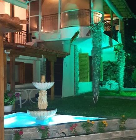 Privilege Suites Nea Kallikrateia エクステリア 写真